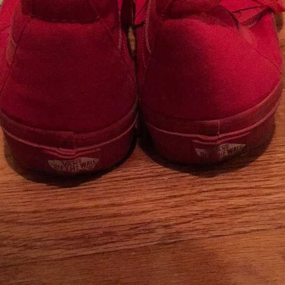 Vans - Picture 3 of 3